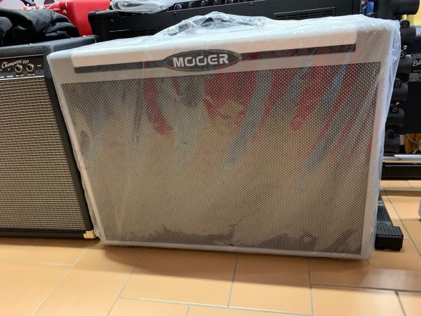 Mooer GC112 1z12 Cabinet con Celestion Vintage 30