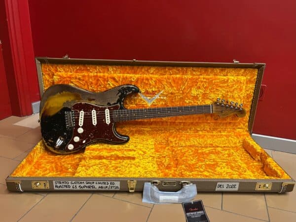 Fender Custom Shop Limited Roasted 1961 Stratocaster Super Heavy Relic Aged Black Over 3 Color Sunburst 2022 - immagine 10